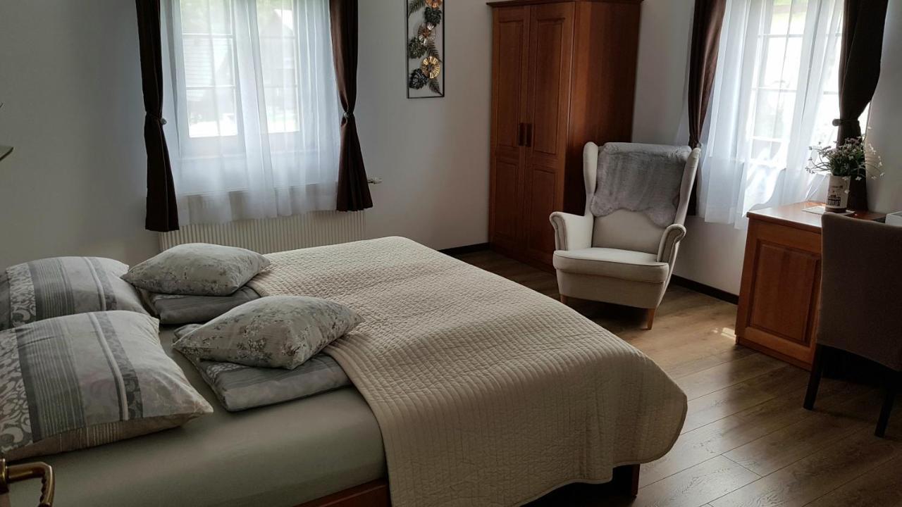 B&B Plitvice Lakes Villa Prica プリトビッチェ・セロ エクステリア 写真
